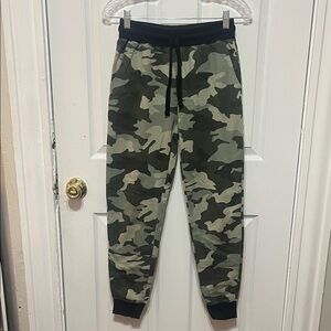 Garage Classic Camo Joggers